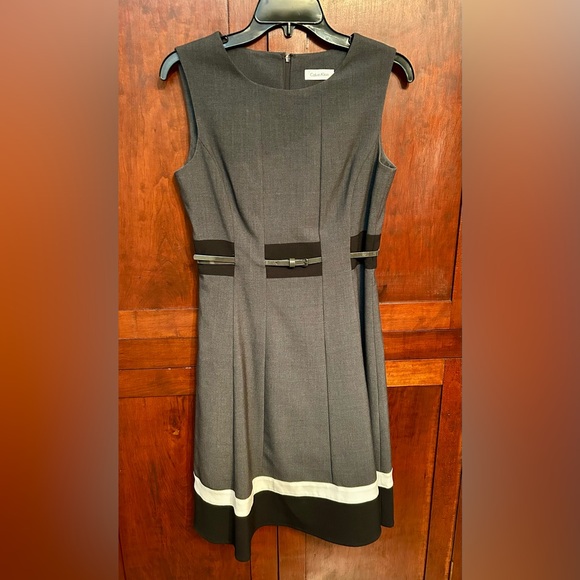 Calvin Klein Elegant Grey, Black and White Sleeveless Sophisticated Dress - Picture 3 of 14